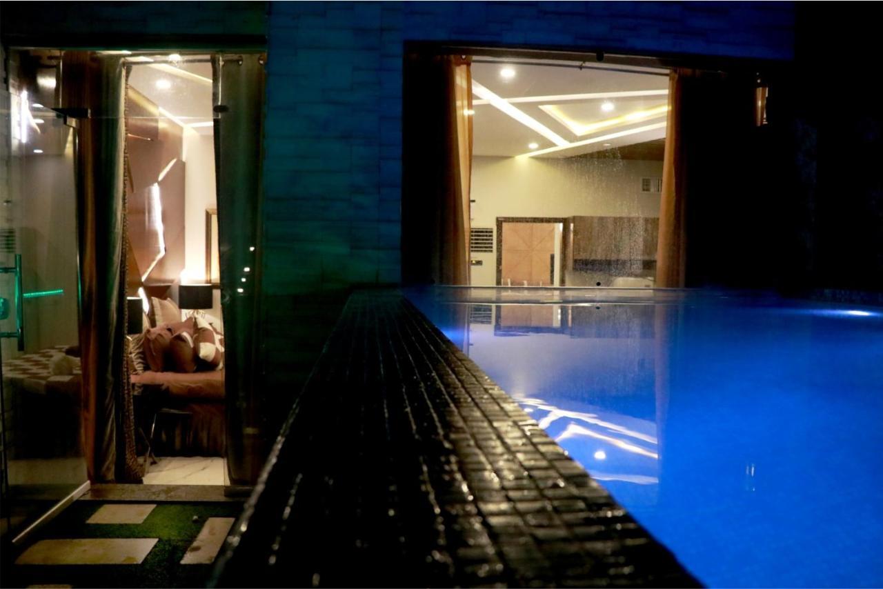 Hilton Suites ลาฮอร์ ภายนอก รูปภาพ