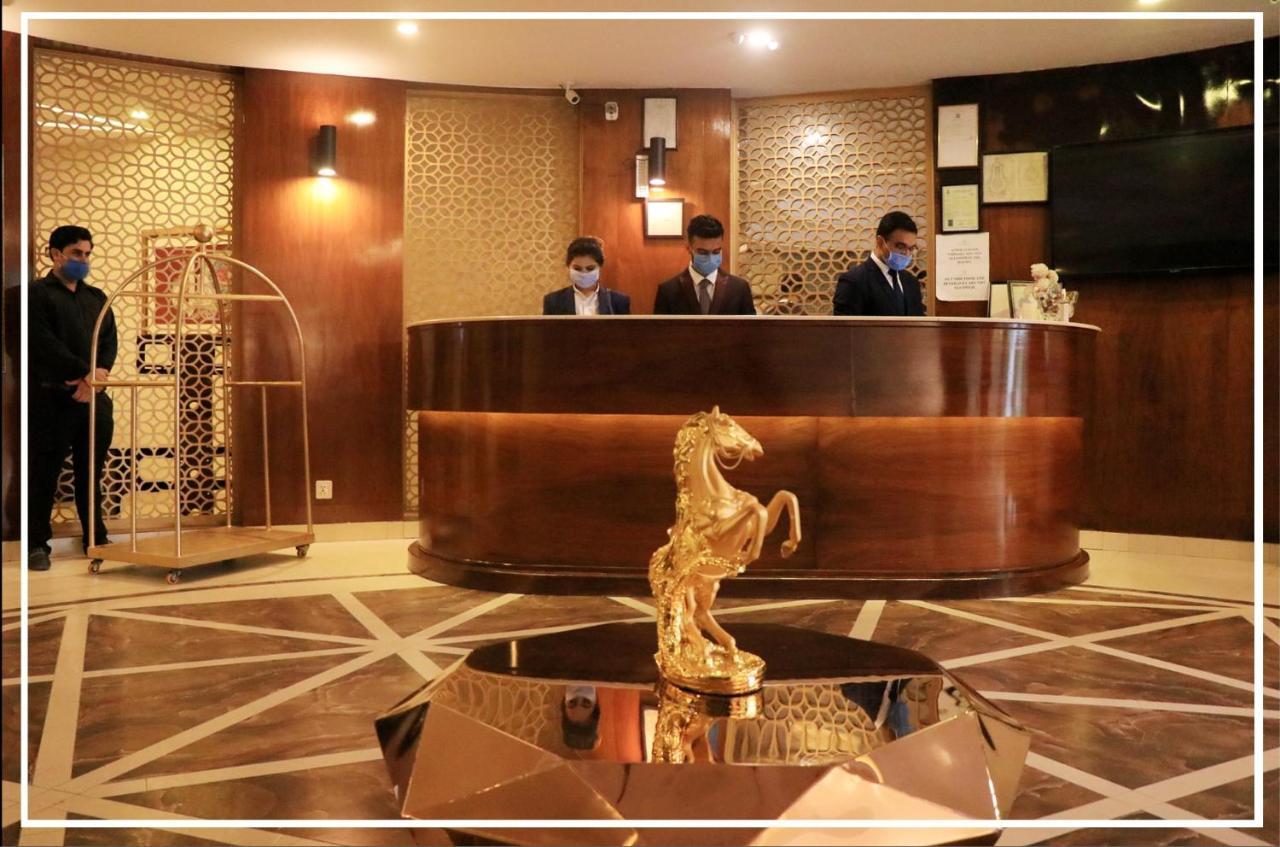 Hilton Suites ลาฮอร์ ภายนอก รูปภาพ