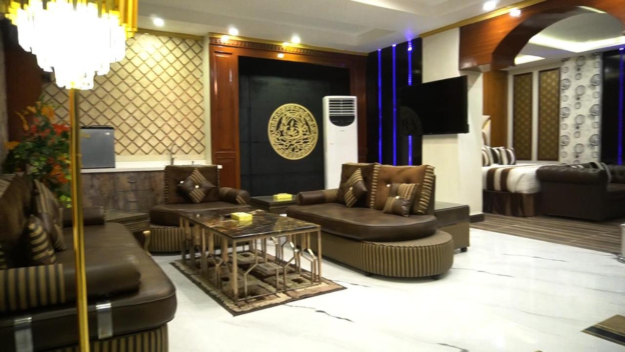 Hilton Suites ลาฮอร์ ภายนอก รูปภาพ