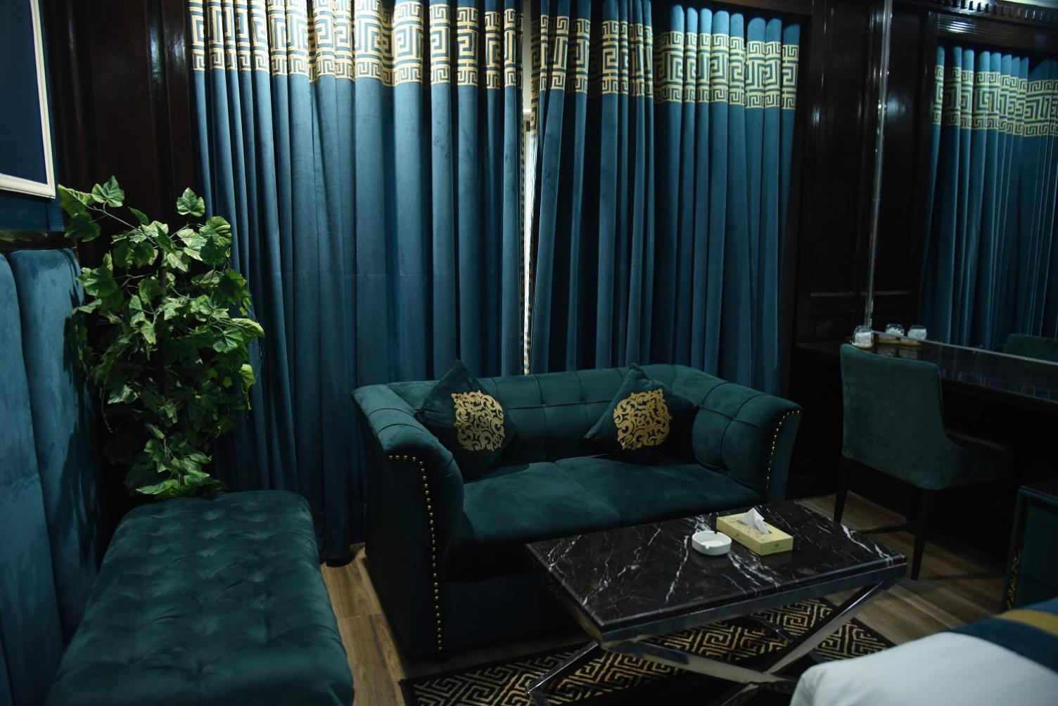 Hilton Suites ลาฮอร์ ภายนอก รูปภาพ