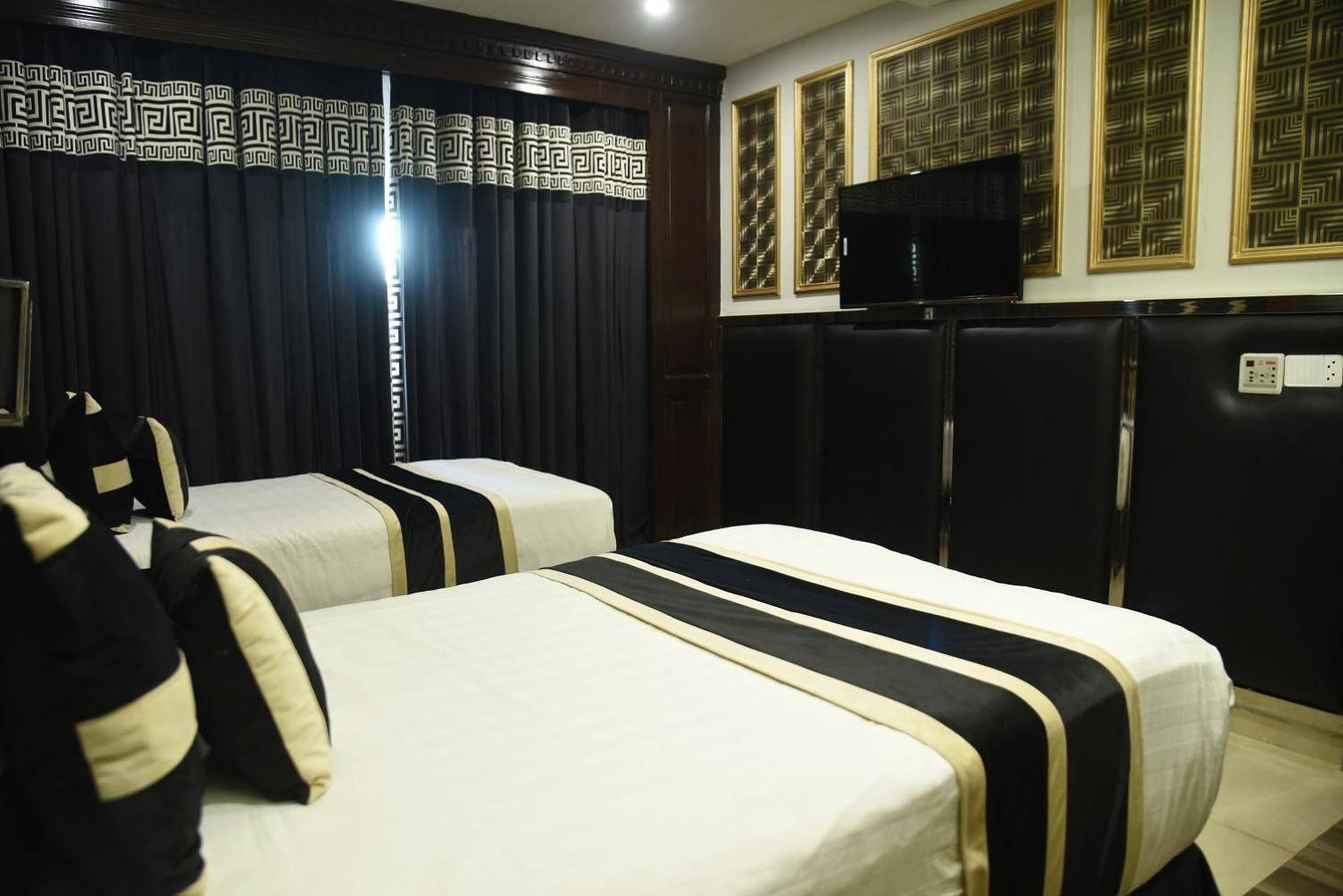 Hilton Suites ลาฮอร์ ภายนอก รูปภาพ