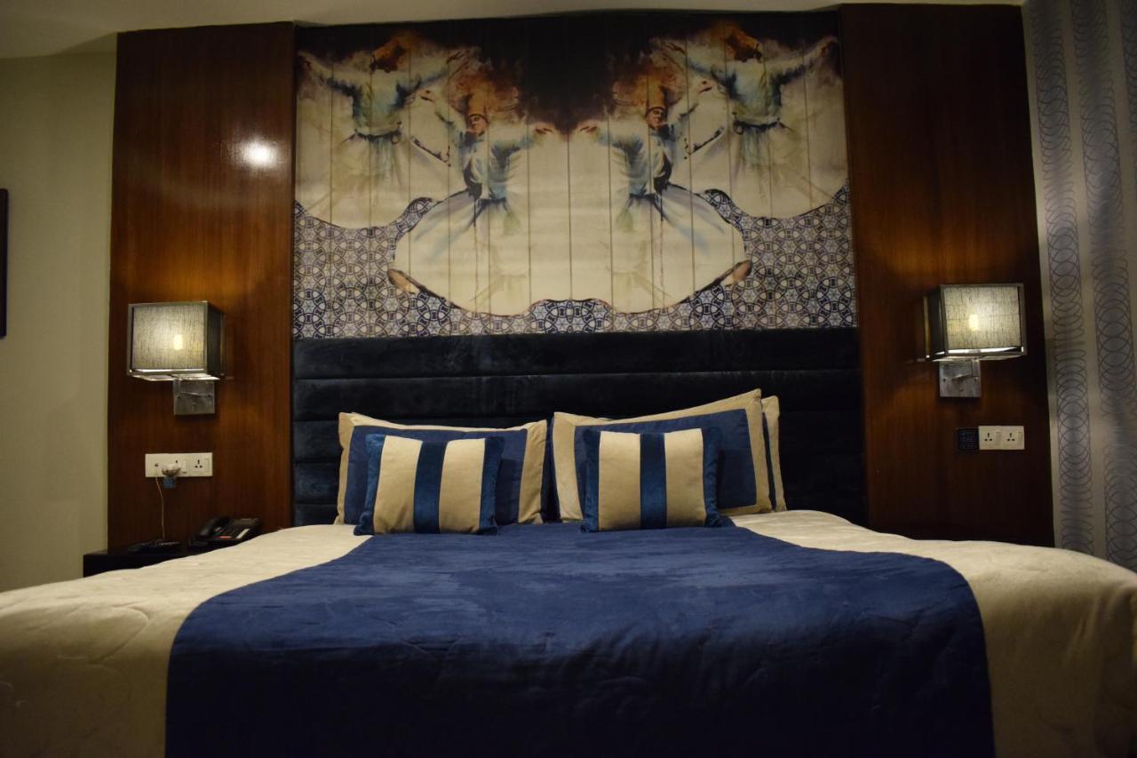 Hilton Suites ลาฮอร์ ภายนอก รูปภาพ